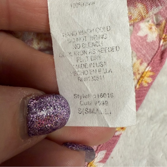 Pulse size small pleated babydoll style Floral Pink Women's Top - Picture 3 of 8